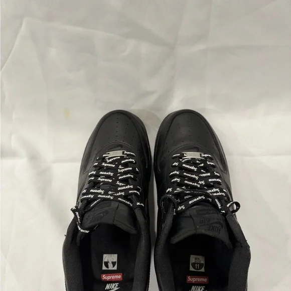 Nike Air Force One Supreme
Size 11 used
Original box - Picture 7 of 7